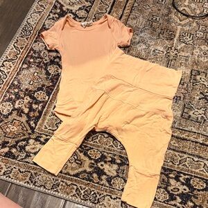 Kyte baby and custom papaya body suit and pants (3-6)